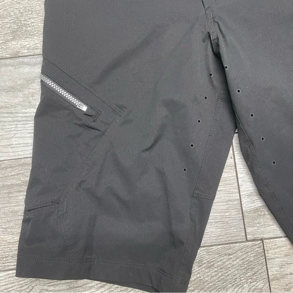 Fox Explore shorts size 30 - Picture 4 of 11
